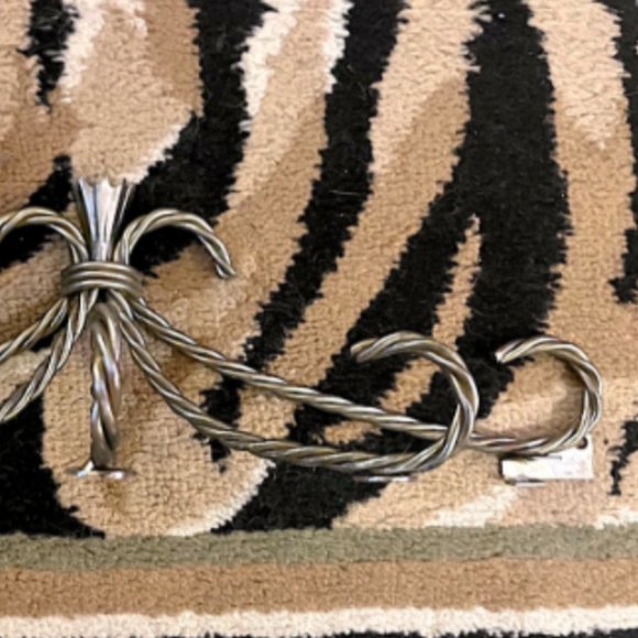 VINTAGE TWISTED BRASS ROPE WALL SHELF - Picture 2 of 4